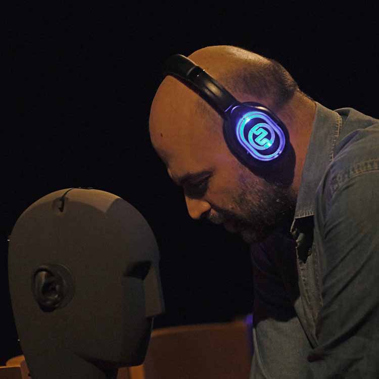 saviano-podcast-silentsystem Opname van de podcast van Roberto Saviano met een binaurale kunstkop en koptelefoons van Silentsystem