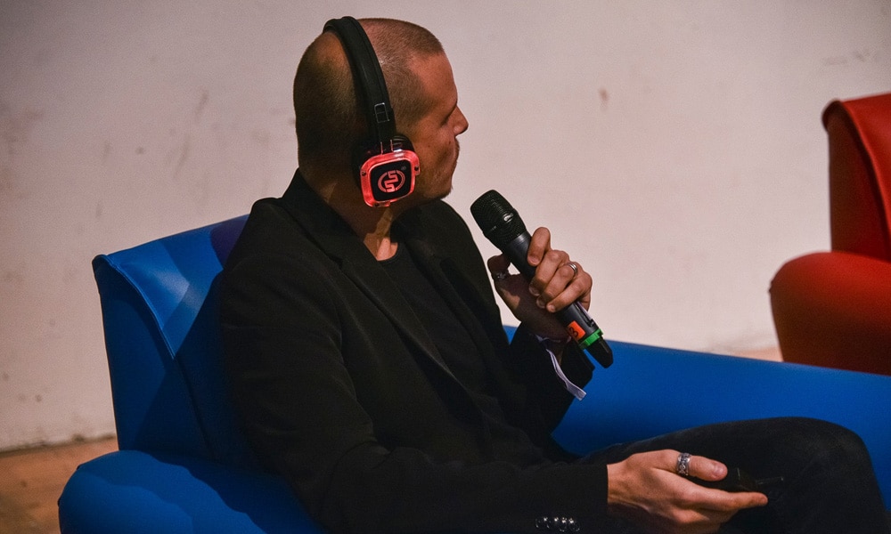 cuffie live podcast Livepodcast met het publiek op draadloze koptelefoons van Silentsystem